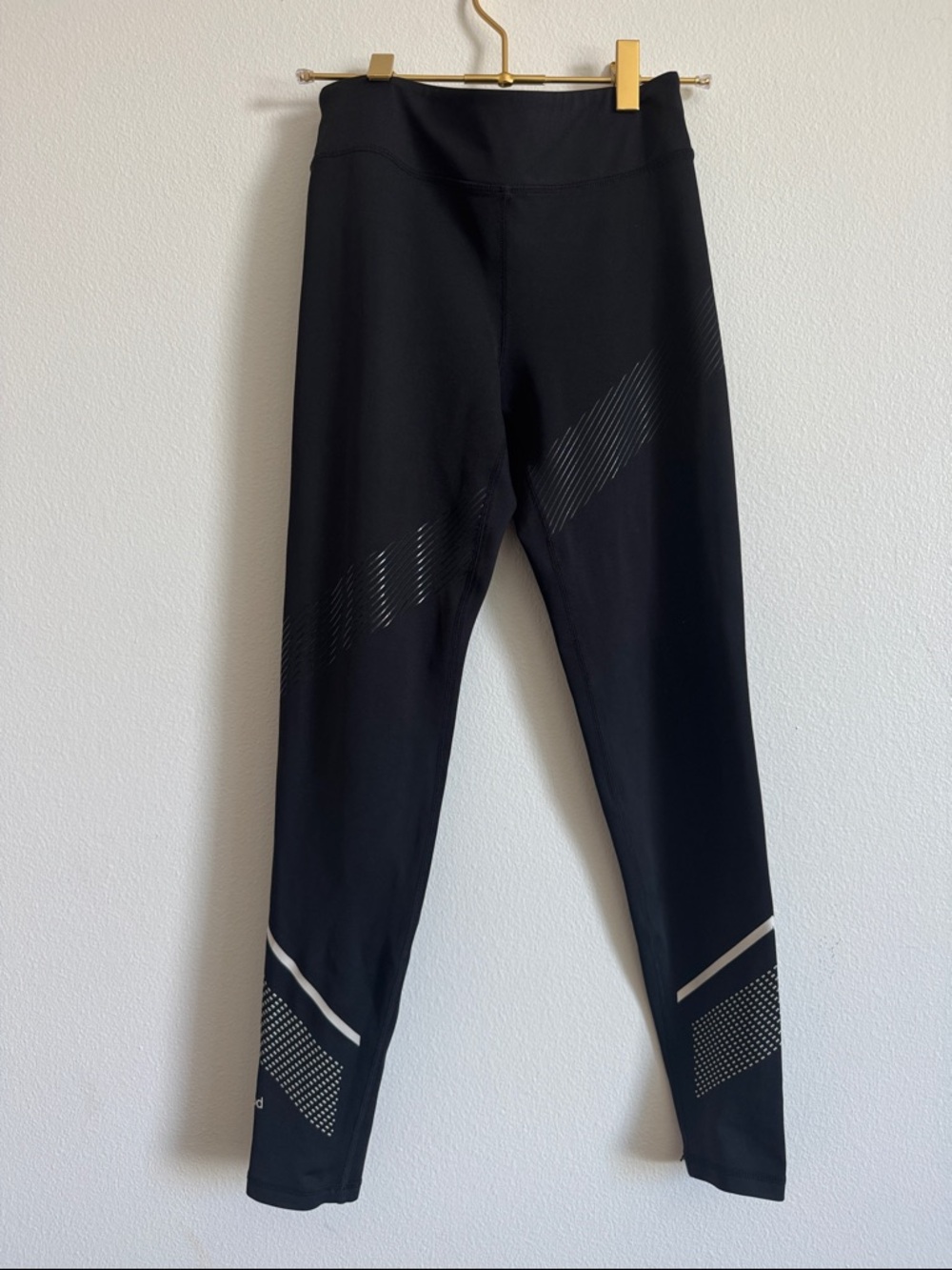 Lilybod Black and White Skull Logo Activewear
